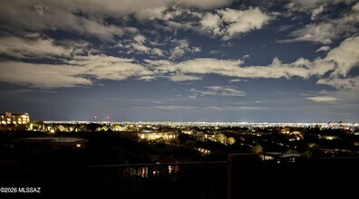 5926 N Campo Abierto in Tucson, AZ - Foto de edificio - Building Photo
