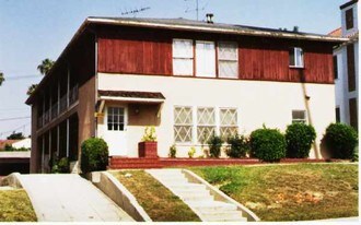 131-135 1/2 N. Berendo St in Los Angeles, CA - Building Photo