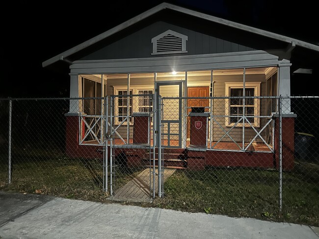 652 Fern St in Jacksonville, FL - Building Photo - Building Photo