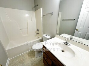 363 S Moore St in Clayton, NC - Building Photo - Building Photo