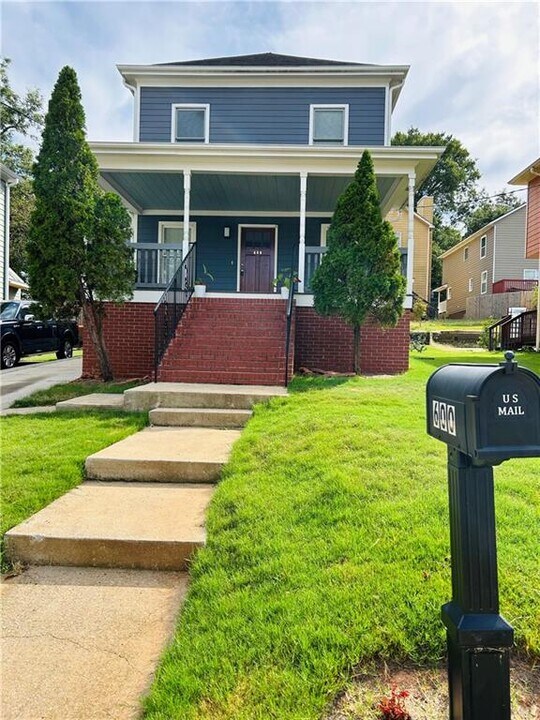 600 Delbridge St NW in Atlanta, GA - Building Photo