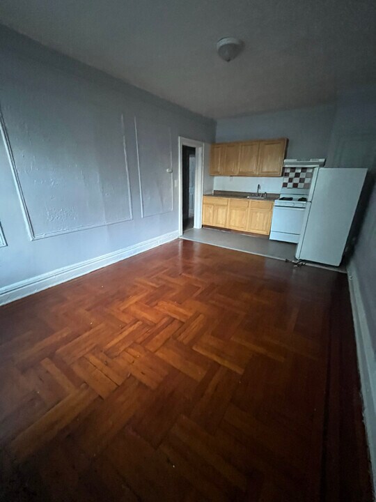 749 Chancellor Ave in Irvington, NJ - Building Photo