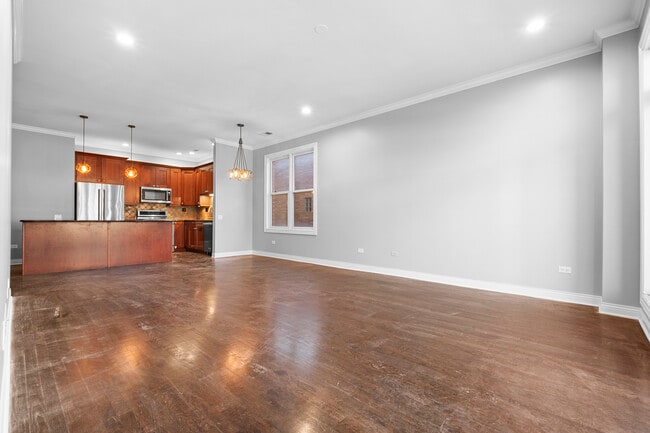 1355 W Washington Blvd, Unit 4D in Chicago, IL - Building Photo - Building Photo