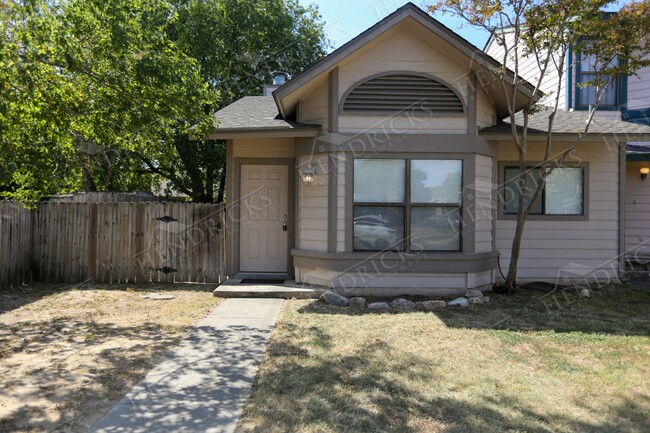 11745 Spring Ridge Dr in San Antonio, TX - Building Photo - Building Photo