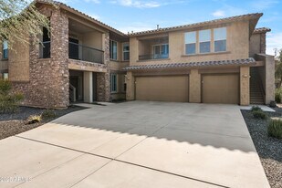2425 W Bronco Butte Trl in Phoenix, AZ - Building Photo