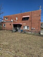 639 3rd St, Unit Unit A - 1st Floor in Clairton, PA - Foto de edificio - Building Photo