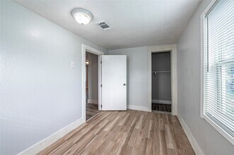 1210 56th St in Galveston, TX - Building Photo - Building Photo