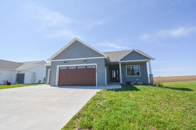 285 7th Ave SE in Plainview, MN - Building Photo - Building Photo