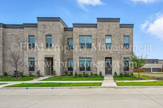 property at 2081 Luna Dr