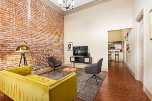 30 Baronne St in New Orleans, LA - Building Photo
