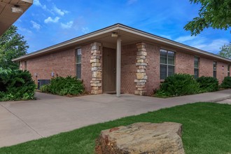 Stone Gate Terrace in Wichita Falls, TX - Foto de edificio - Building Photo