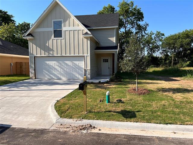 property at 716 E 5th St