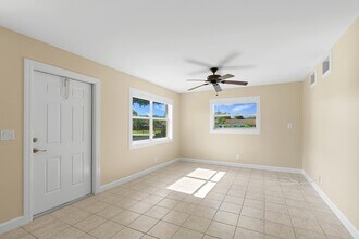 615 NE 7th Ave in Boynton Beach, FL - Building Photo - Building Photo