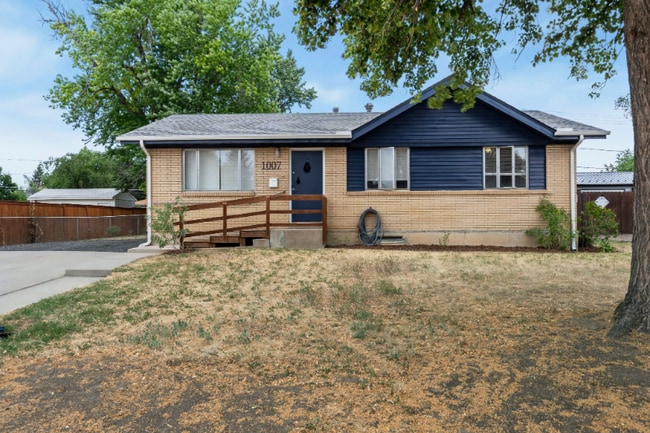 property at 1007 Redwood Dr