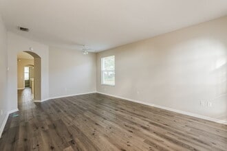 25152 7 Rivers Cir in Land O Lakes, FL - Building Photo - Building Photo