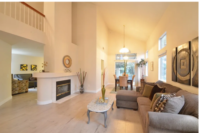 13453 Benbow Ct in San Diego, CA - Building Photo - Building Photo