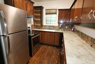 810 W Craig Pl in San Antonio, TX - Building Photo - Interior Photo