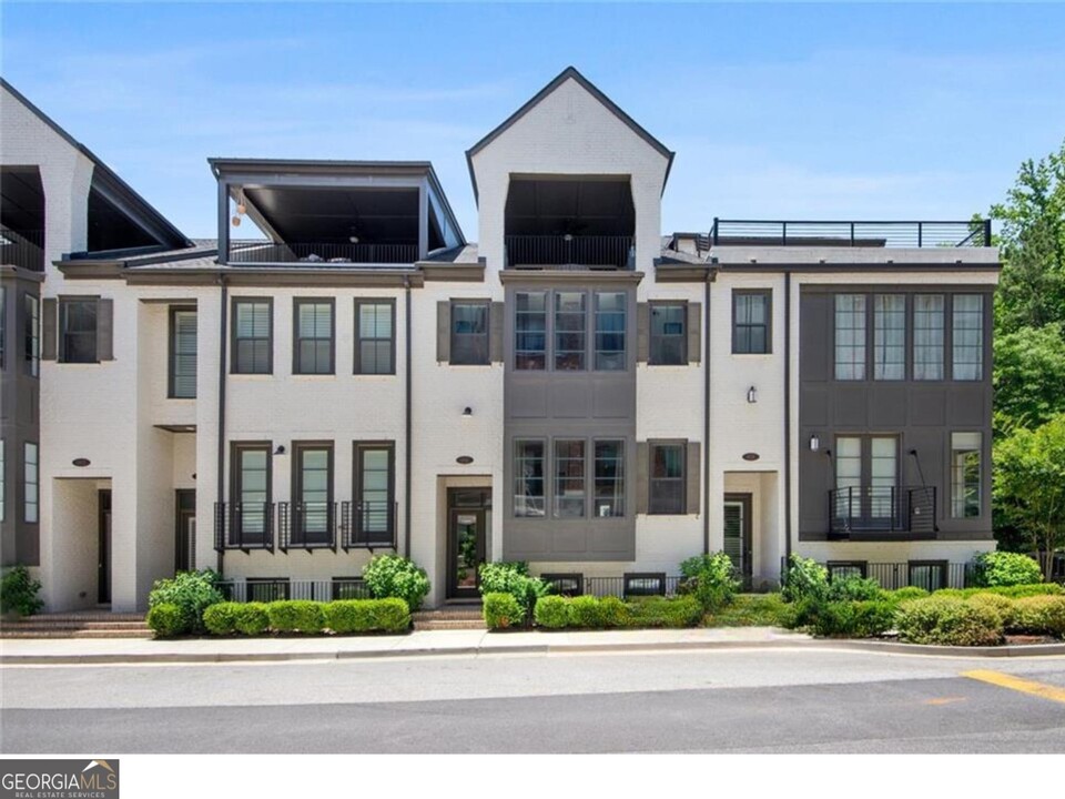 4516 Collins Ave in Atlanta, GA - Building Photo