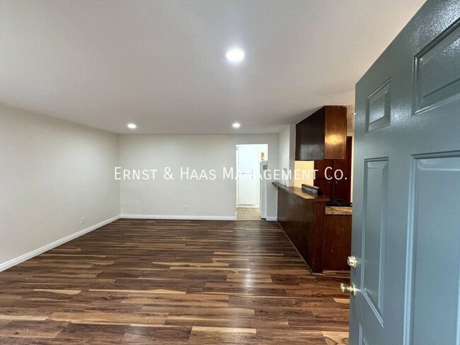 1170 E South St in Long Beach, CA - Building Photo - Building Photo