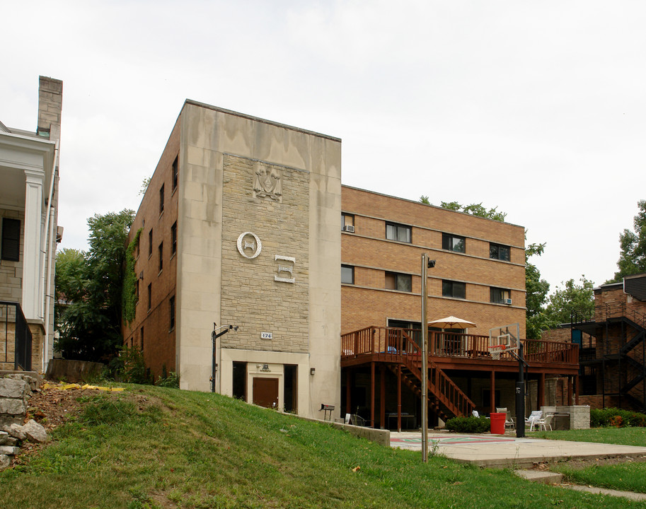 174 E Woodruff Ave in Columbus, OH - Building Photo