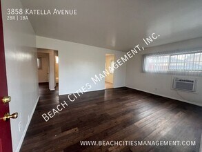 3858 Katella Ave in Los Alamitos, CA - Building Photo - Building Photo