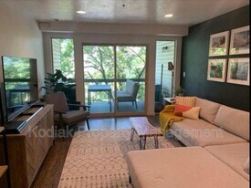 1044 E 400 S in Salt Lake City, UT - Building Photo