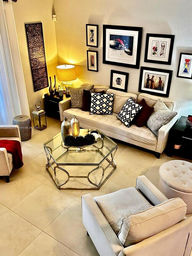 4142 Forest Dr in Weston, FL - Foto de edificio - Building Photo