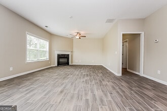 6214 Baltusrol Terrace in Union City, GA - Building Photo - Building Photo