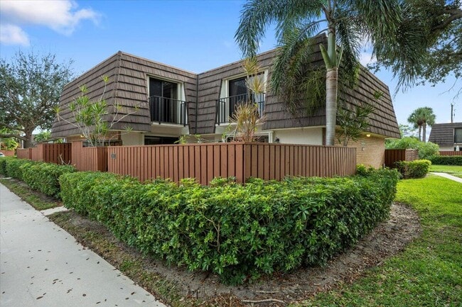 property at 1921 19th Ct