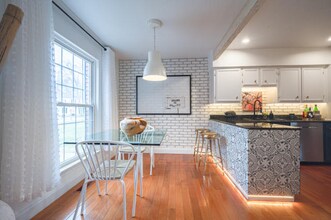 81 Stratford Ln in Rochester Hills, MI - Building Photo - Building Photo