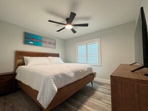 4811 Regal Dr in Bonita Springs, FL - Building Photo - Building Photo