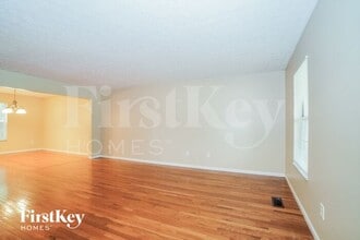 4261 Timber Valley Dr in Columbus, OH - Building Photo - Building Photo