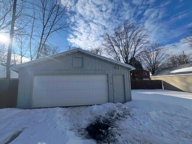 126 N 4th Ave in Wausau, WI - Building Photo - Building Photo