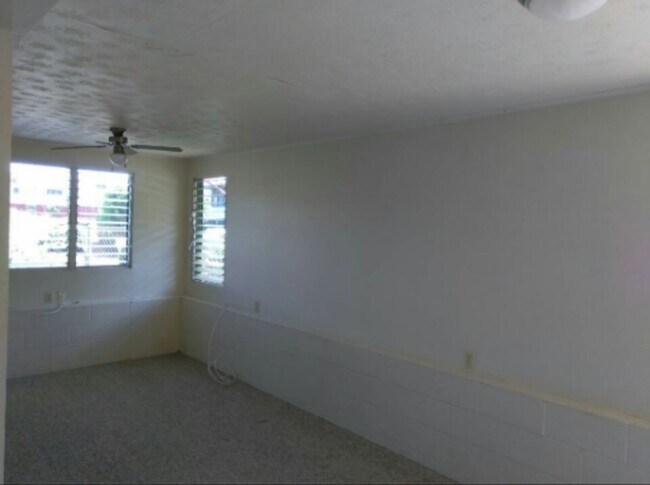 99040 Upapalu Drive, Unit (Ground Floor) in Aiea, HI - Building Photo - Building Photo