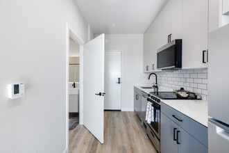 The Parkline in Los Angeles, CA - Building Photo - Interior Photo