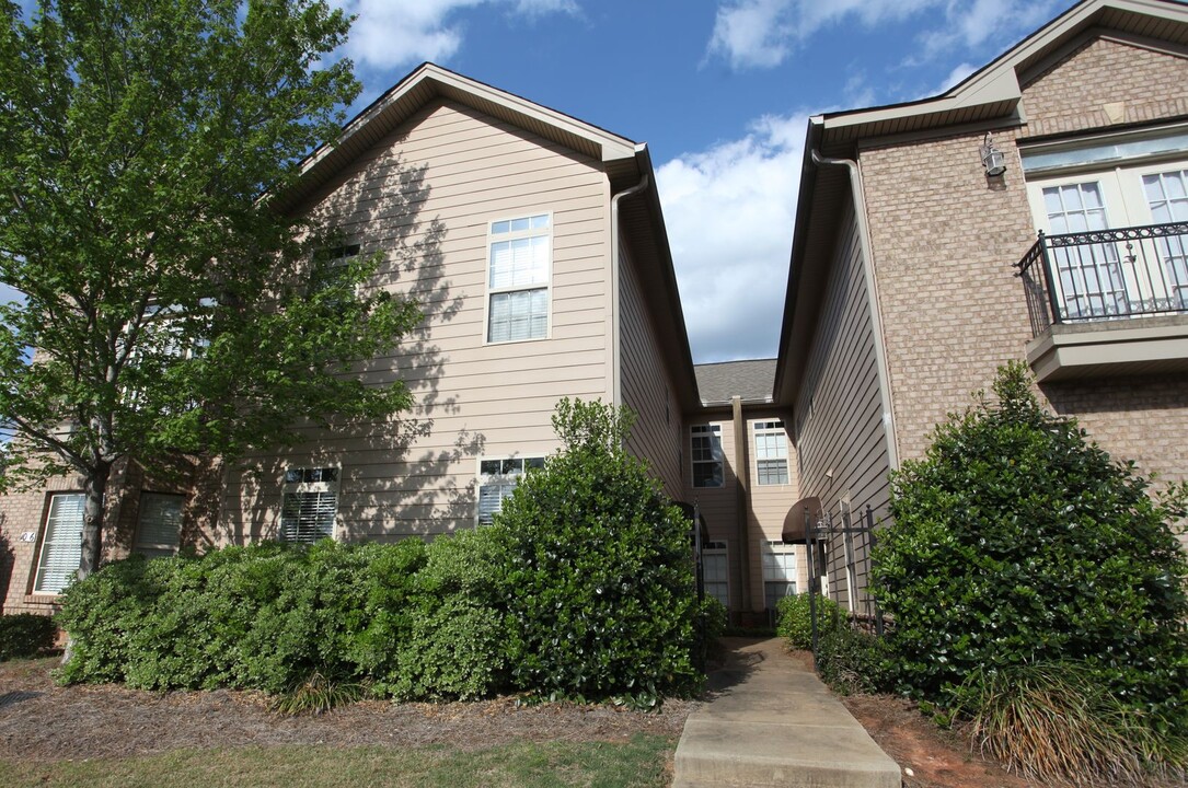 1084 Runningvine Ln in Auburn, AL - Building Photo