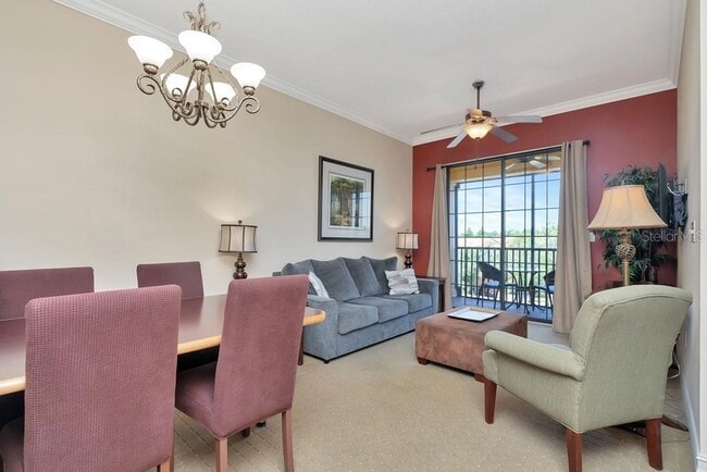 13941 Clubhouse Dr in Tampa, FL - Building Photo - Building Photo