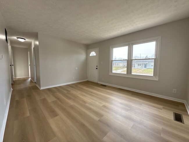 2824 Gibson Dr in Columbus, OH - Building Photo - Building Photo