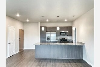 Hickman Hills Apartments in Roca, NE - Building Photo - Building Photo