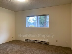 1132 SW Ballinger Dr in Grants Pass, OR - Building Photo - Building Photo