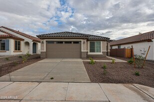 7056 W Oberlin Wy in Peoria, AZ - Building Photo