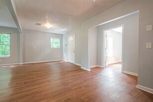 4810 Carmen St in Houston, TX - Building Photo
