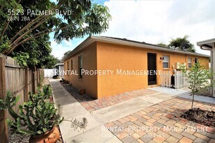 5523 Palmer Blvd in Sarasota, FL - Building Photo