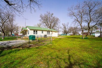1425 N 12th St in Sapulpa, OK - Building Photo - Building Photo