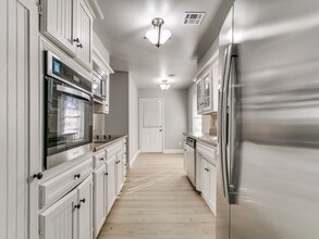 7625 NW 26th St in Bethany, OK - Foto de edificio - Building Photo