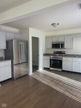 1051 Taurus Ct in Franklin, IN - Foto de edificio - Building Photo