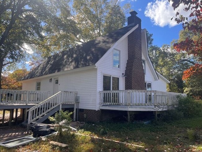 property at 2135 Turnpike Rd