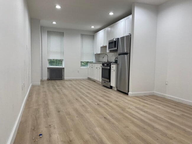 19-15 Linden St in Queens, NY - Building Photo - Building Photo