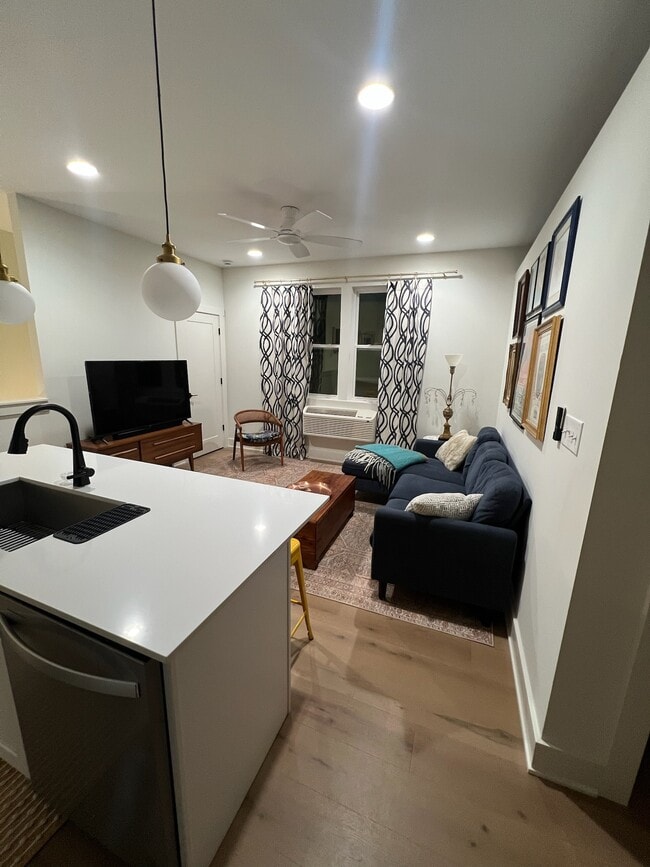 1114 English Ave, Unit Unit B in Indianapolis, IN - Building Photo - Building Photo