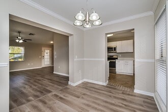 10950 Kenmore Dr in New Port Richey, FL - Building Photo - Building Photo